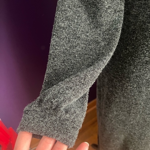 7 for $30 Banana Republic Knit Dress - Picture 3 of 9